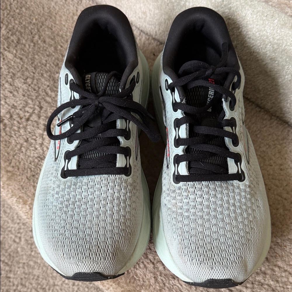Brooks glycerin 21 running shoes